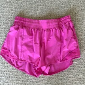 Lulu Lemon Hotty Hot 2.5” Shorts | Size 10 | Hot Pink